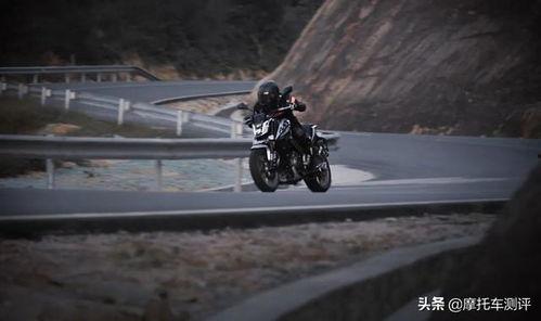 国产跑山神器视频,挑战极限，征服山巅的传奇之旅