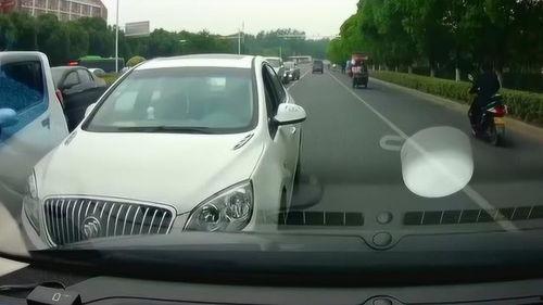 国产逆行车视频