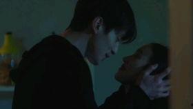 情人吻戏国产片视频,国产爱情片中的浪漫吻戏瞬间