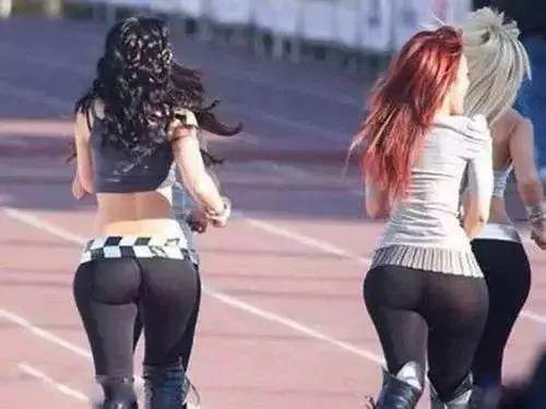 国产熟女大屁股分类视频,性感曲线的极致演绎